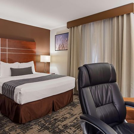 Best Western Plus Wakeeney Inn & Suites Buitenkant foto