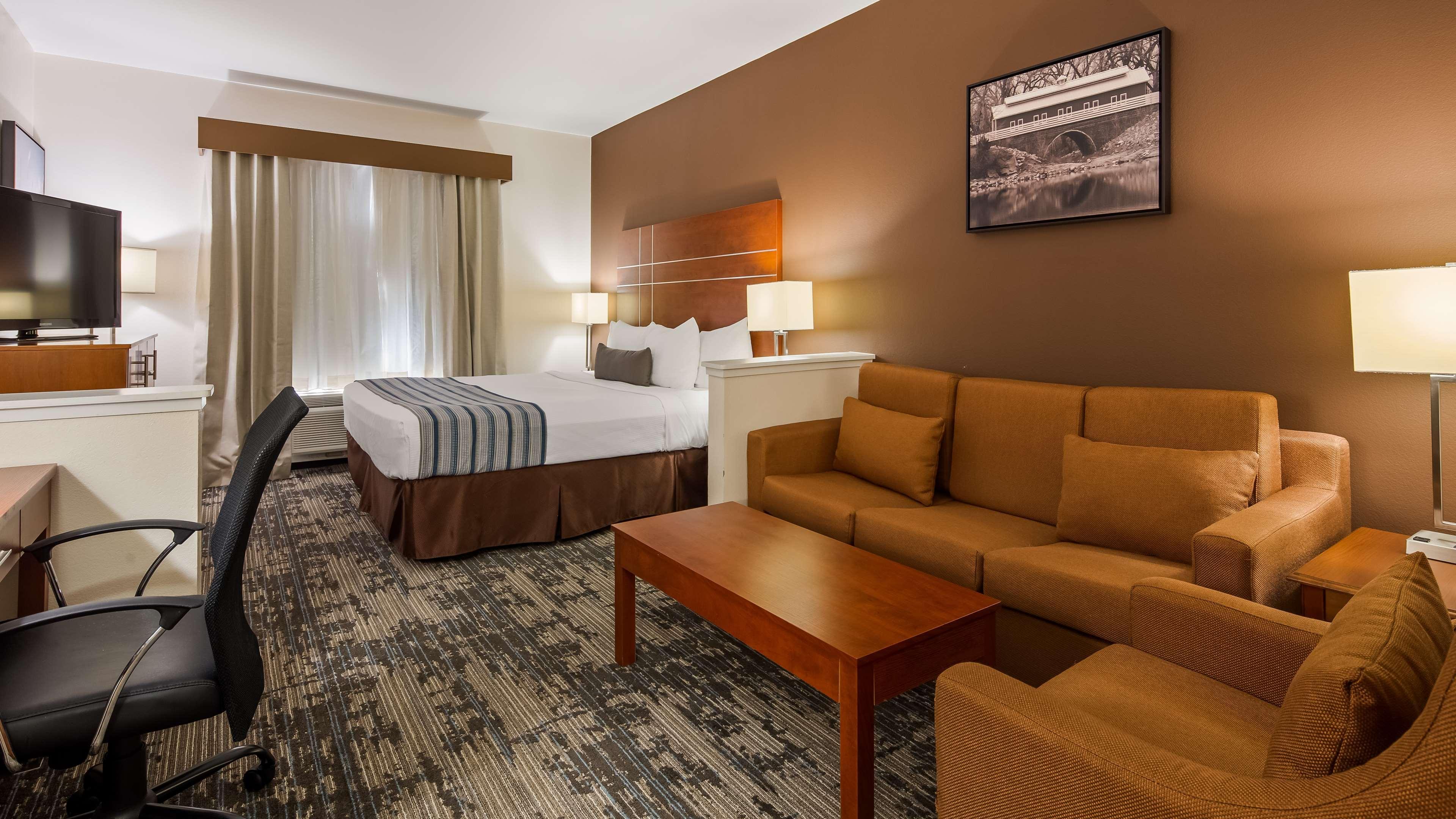 Best Western Plus Wakeeney Inn & Suites Buitenkant foto