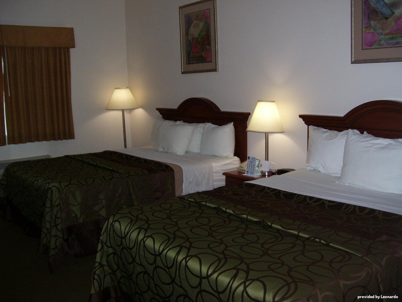 Best Western Plus Wakeeney Inn & Suites Buitenkant foto