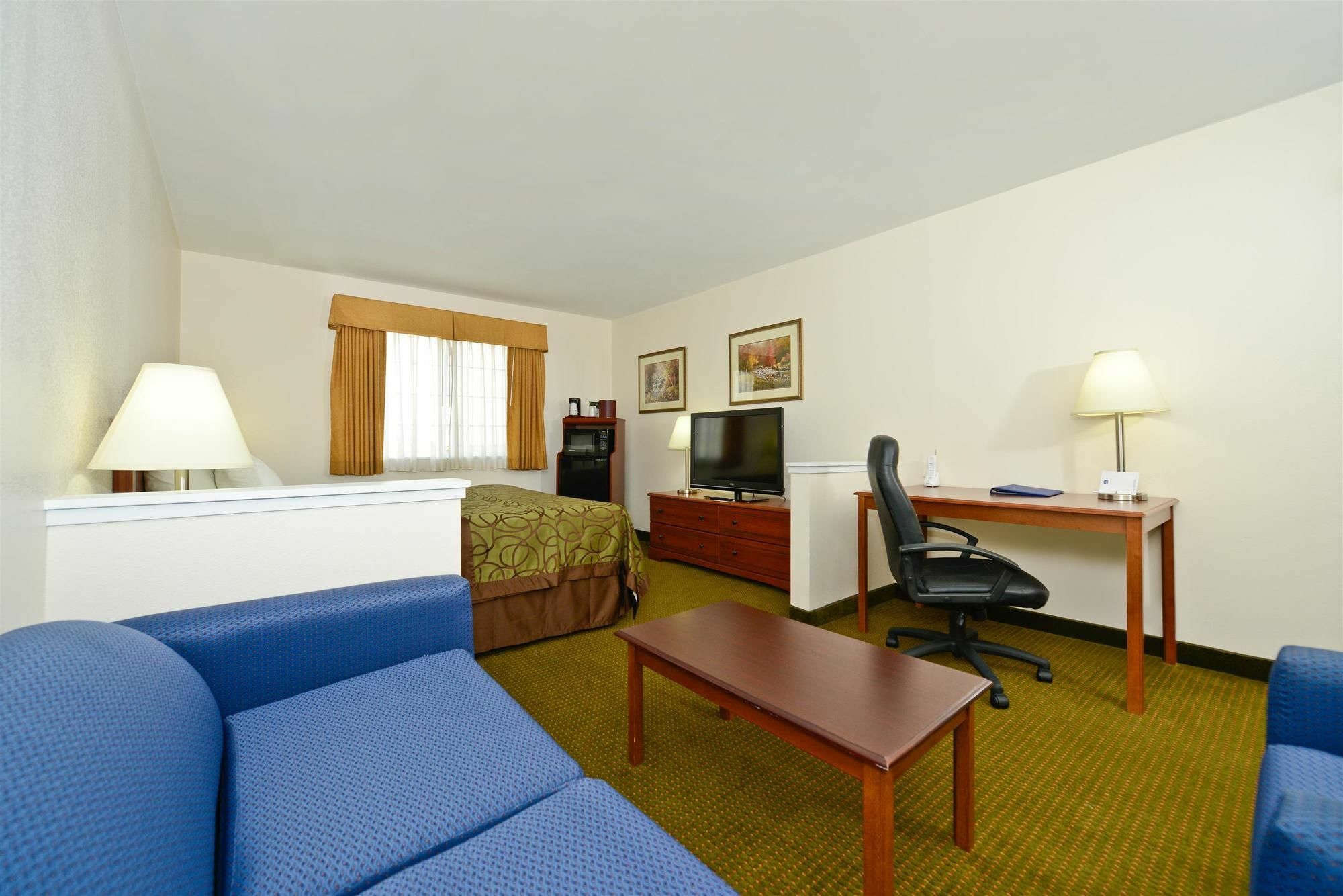 Best Western Plus Wakeeney Inn & Suites Buitenkant foto