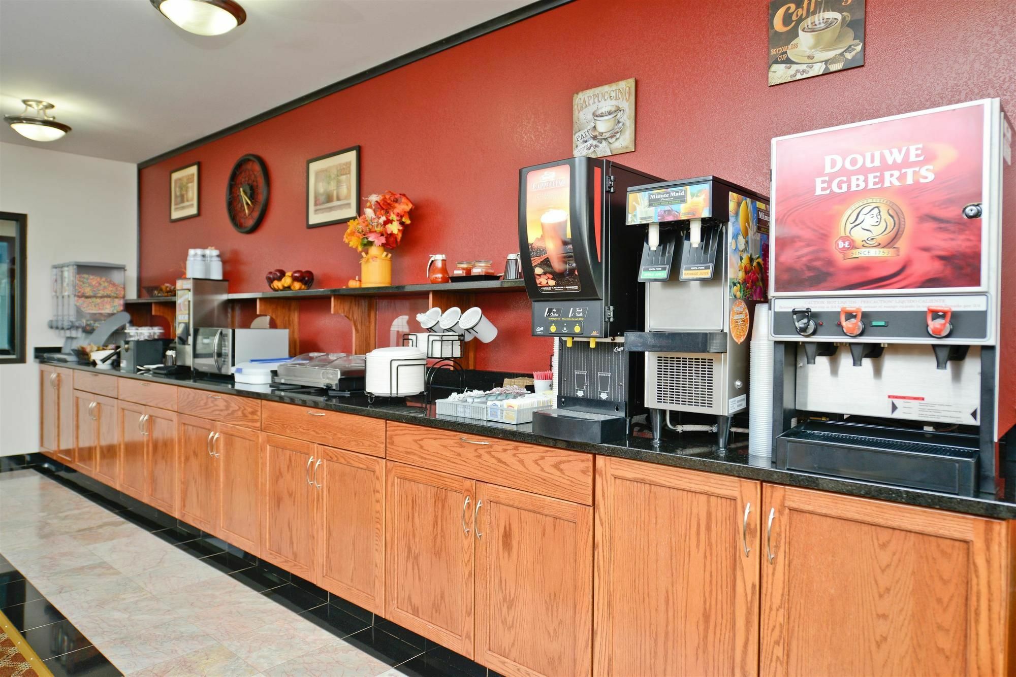 Best Western Plus Wakeeney Inn & Suites Buitenkant foto
