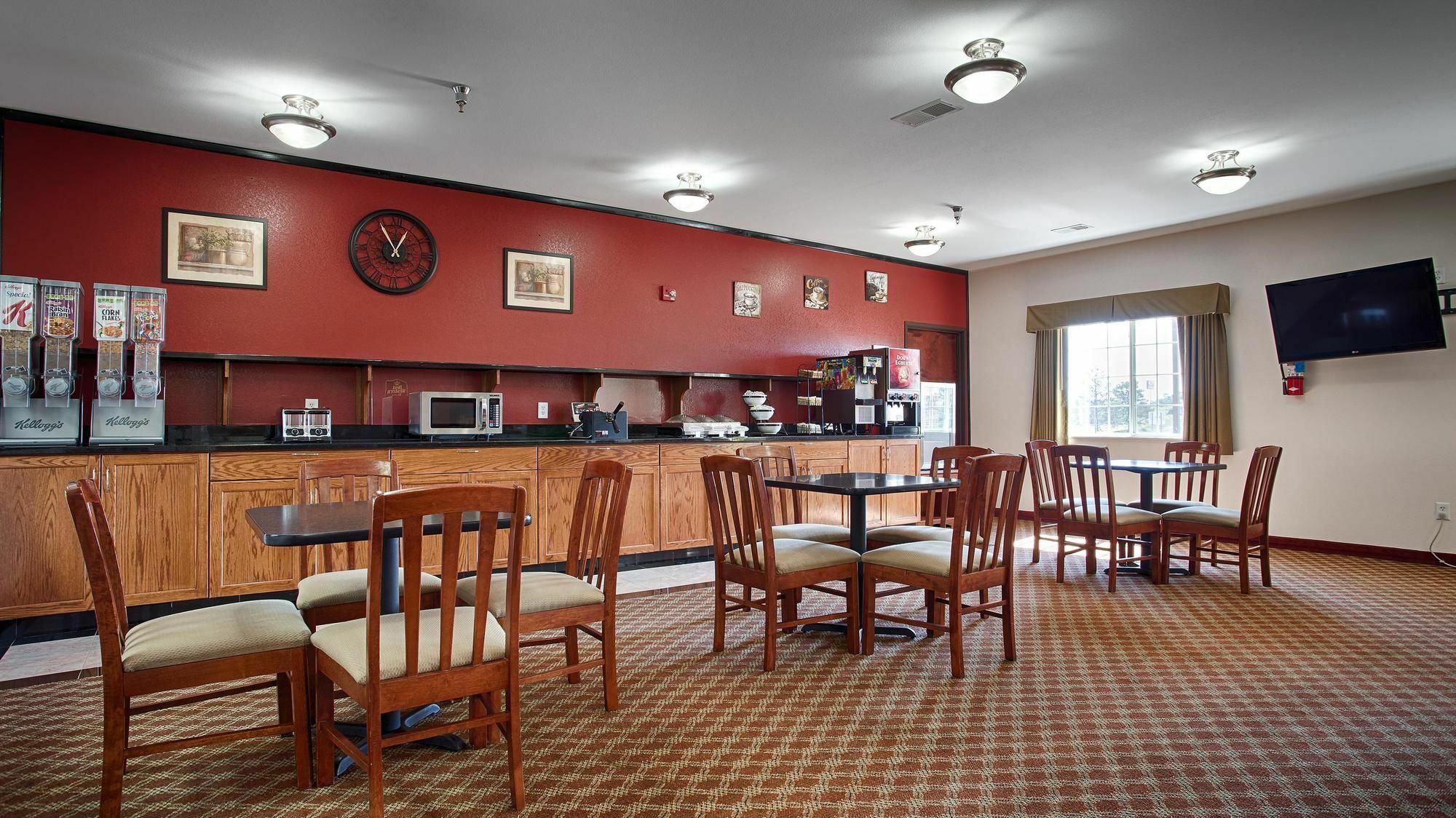 Best Western Plus Wakeeney Inn & Suites Buitenkant foto