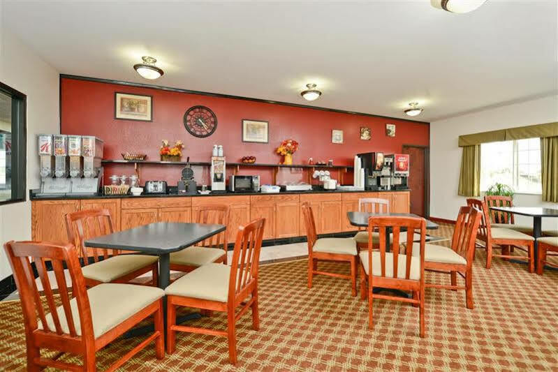 Best Western Plus Wakeeney Inn & Suites Buitenkant foto