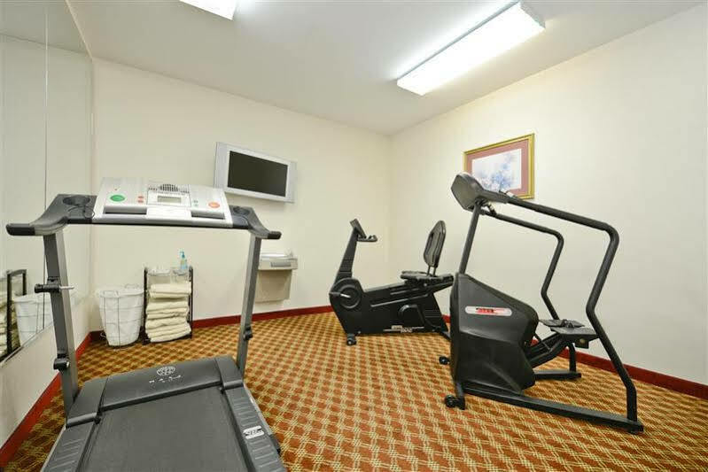 Best Western Plus Wakeeney Inn & Suites Buitenkant foto